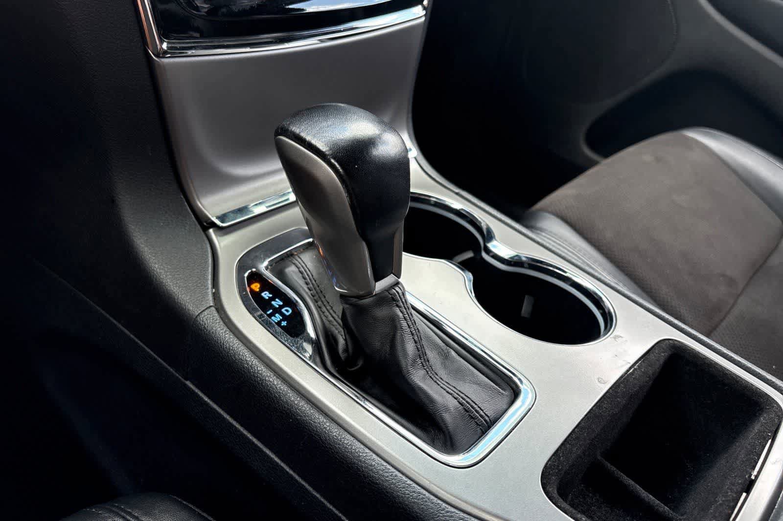 Used 2020 Jeep Grand Cherokee Altitude image 24