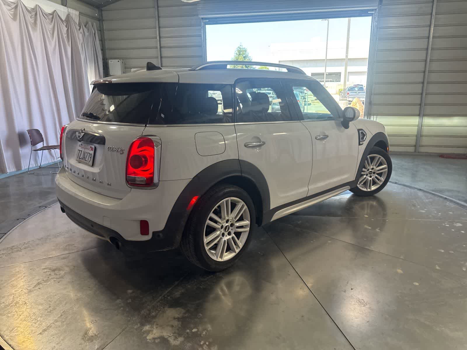 Used 2017 MINI Cooper Countryman S FWD image 5