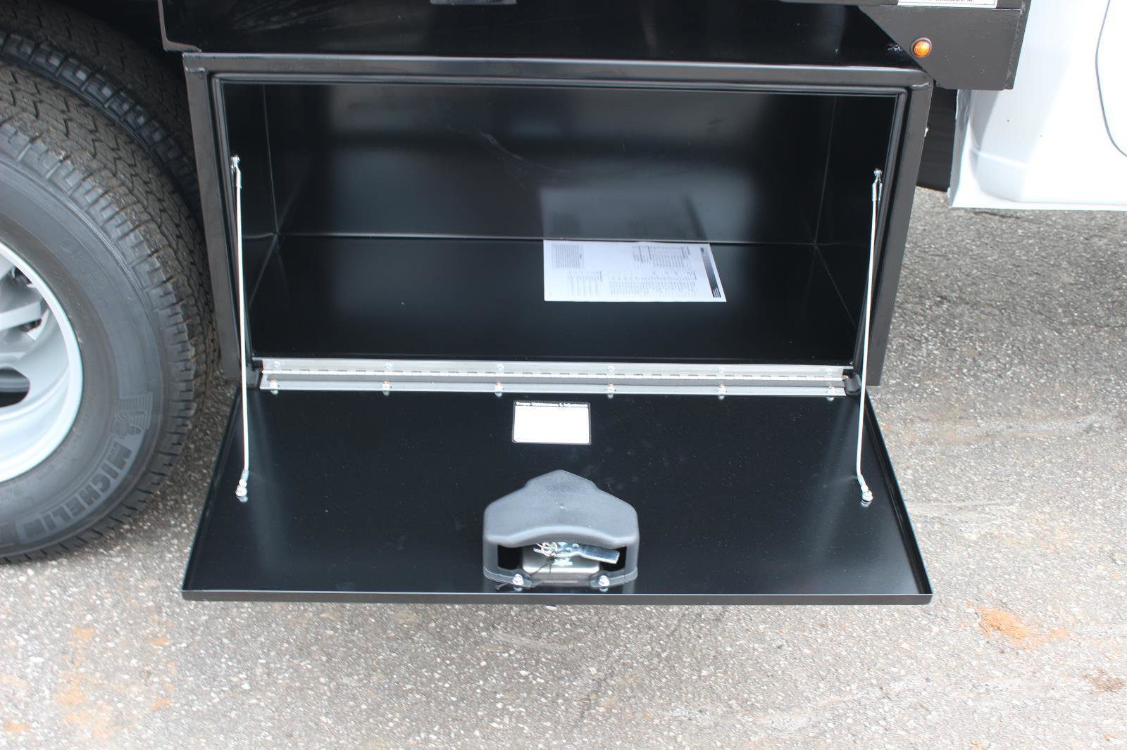 New 2026 GMC Sierra 3500 Pro w/ Convenience Package image 8