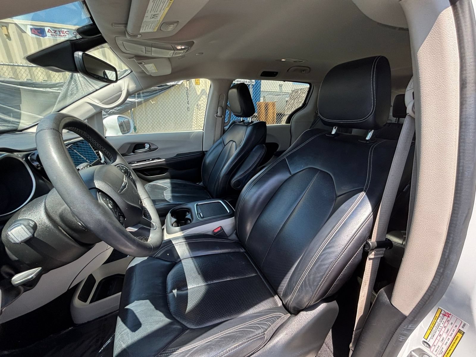 Used 2022 Chrysler Pacifica Touring-L FWD image 29