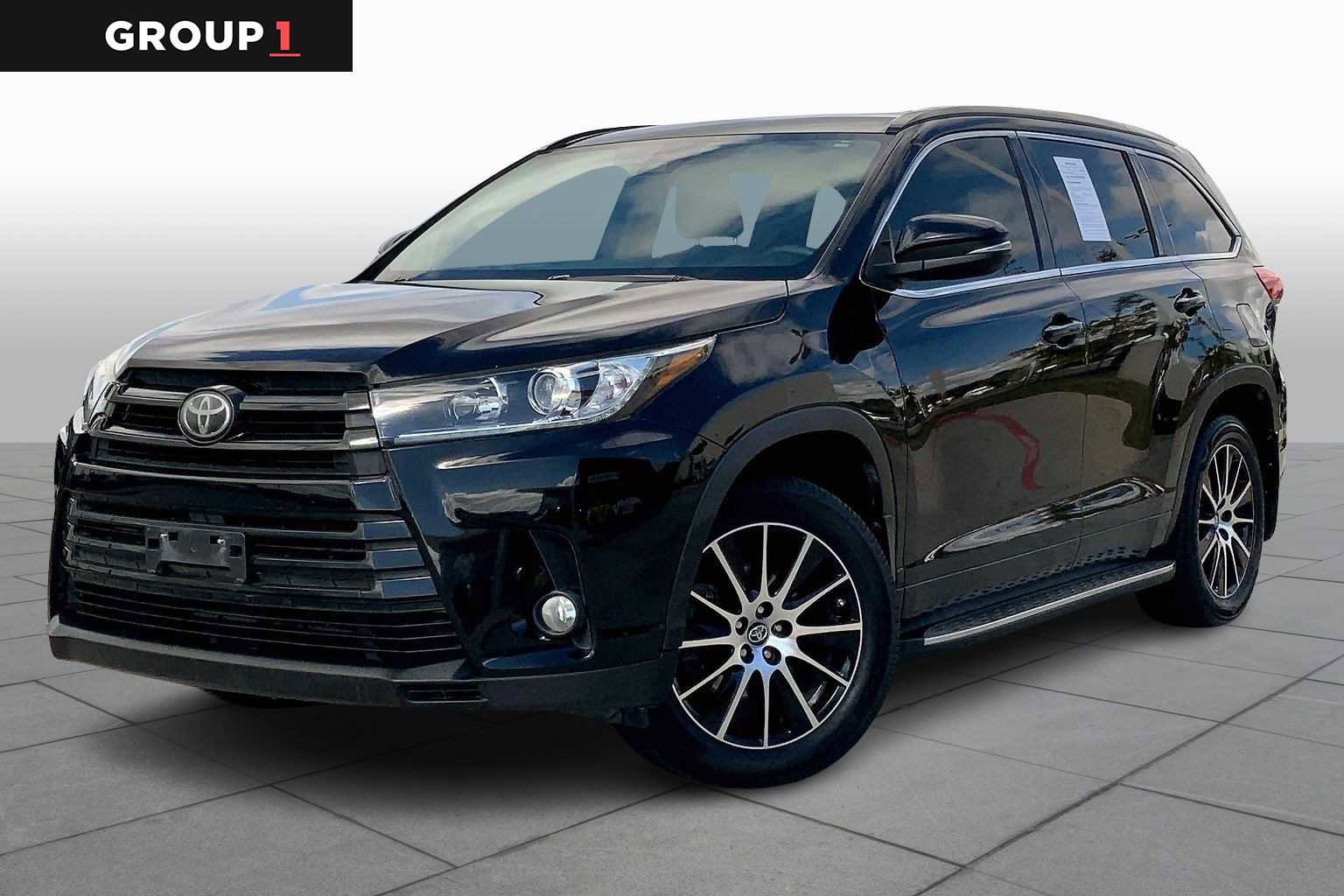 Used 2017 Toyota Highlander SE
