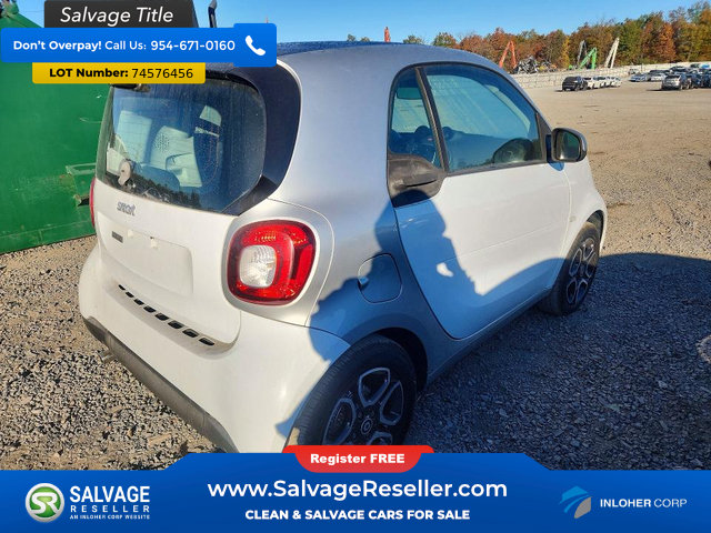 Used 2016 smart fortwo Coupe RWD image 4