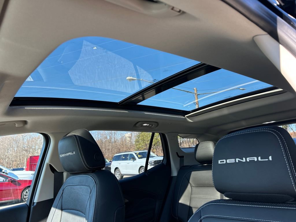 Used 2022 GMC Terrain Denali w/ Black Diamond Edition image 23