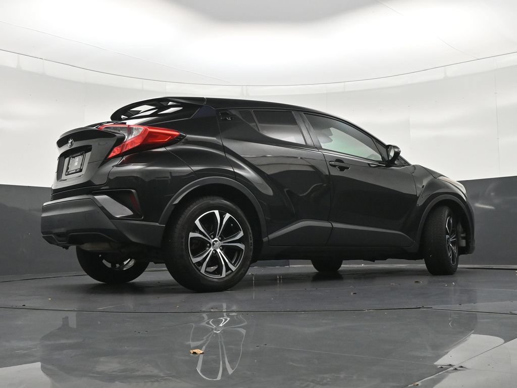 Used 2021 Toyota C-HR LE FWD image 32