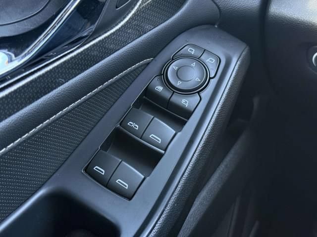 Used 2023 Chevrolet Traverse Premier w/ Redline Edition AWD/4WD image 20