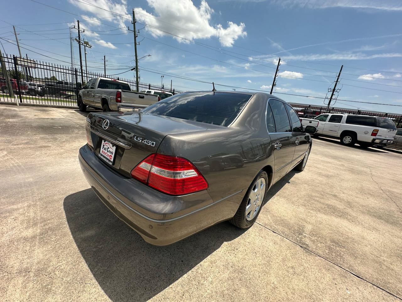 Used 2004 Lexus LS 430 w/ Premium Pkg RWD image 5