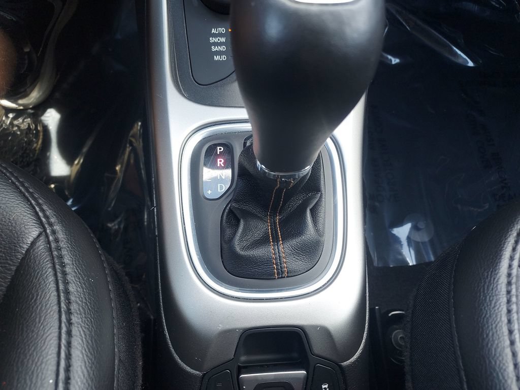 Used 2021 Jeep Compass Latitude w/ Convenience Group AWD/4WD image 18