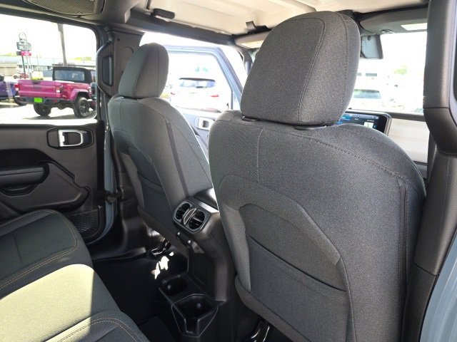 Used 2024 Jeep Gladiator Sport image 49