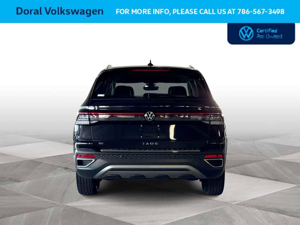 Used 2025 Volkswagen Taos SE FWD image 7