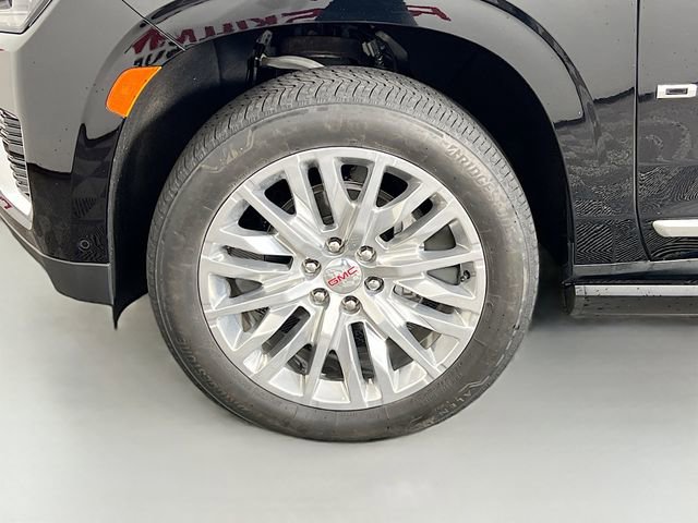 Used 2023 GMC Yukon Denali w/ Denali Reserve Package image 30