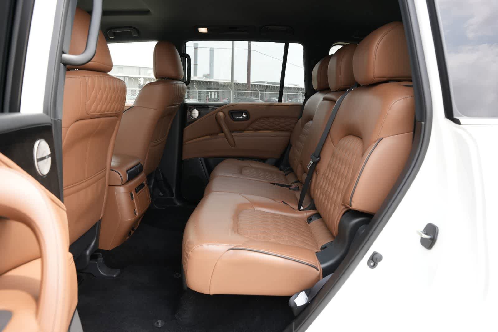 Certified 2024 INFINITI QX80 Sensory AWD/4WD image 19