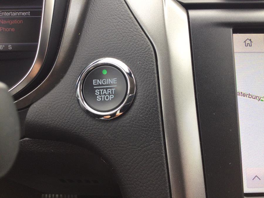 Used 2020 Ford Fusion SE image 17