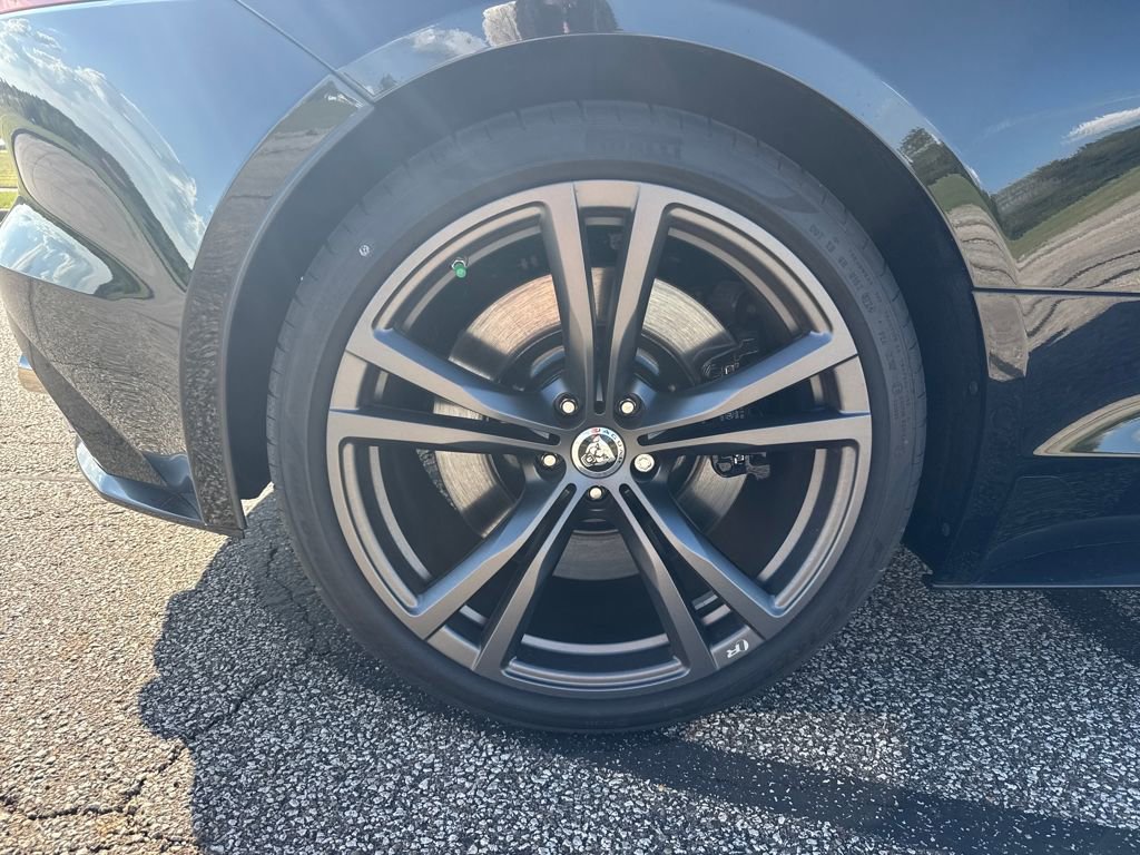 New 2024 Jaguar F-TYPE R image 15