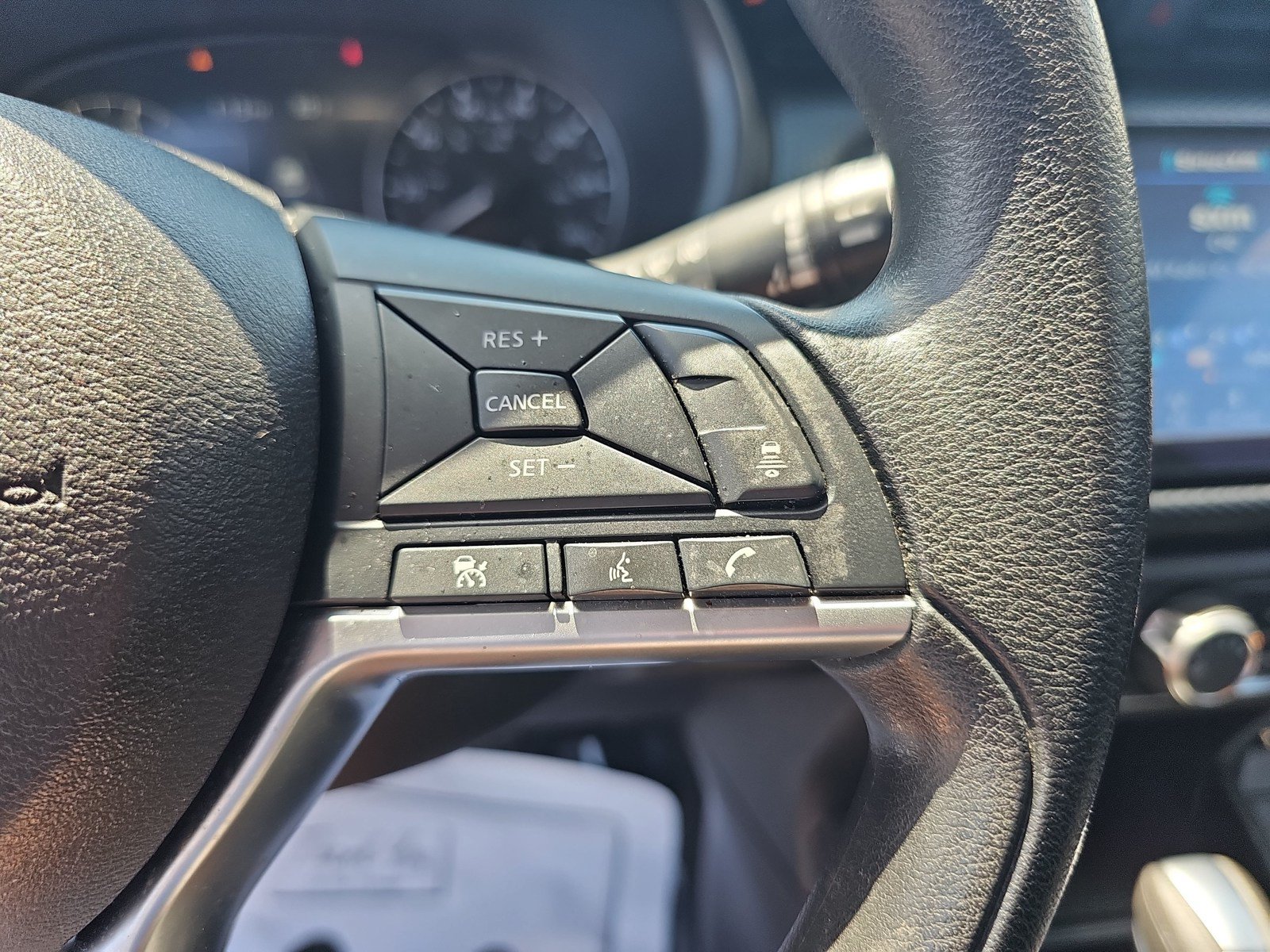 Used 2023 Nissan Kicks SV FWD image 15