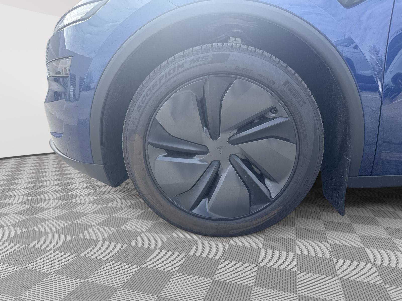 Used 2026 Tesla Model Y Long Range image 9