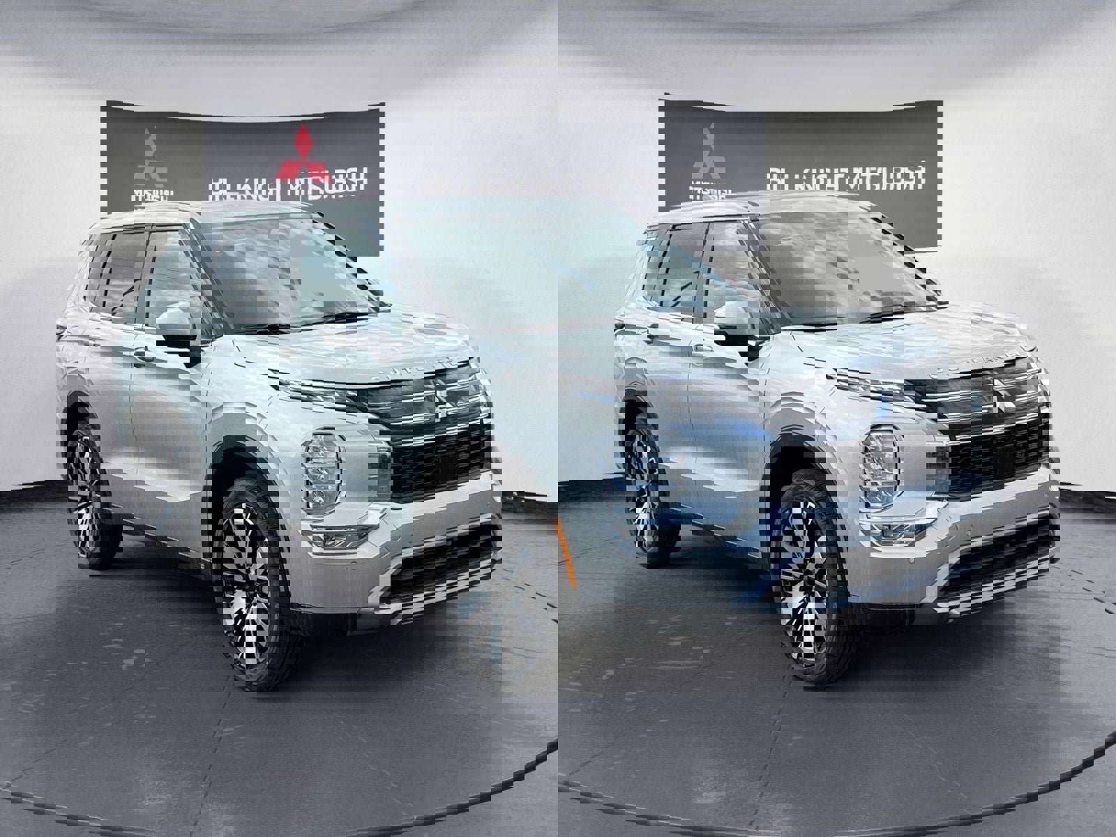 New 2025 Mitsubishi Outlander SE image 7