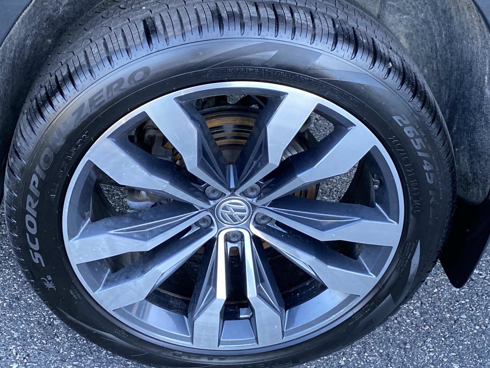 Used 2019 Volkswagen Atlas SEL Premium image 30