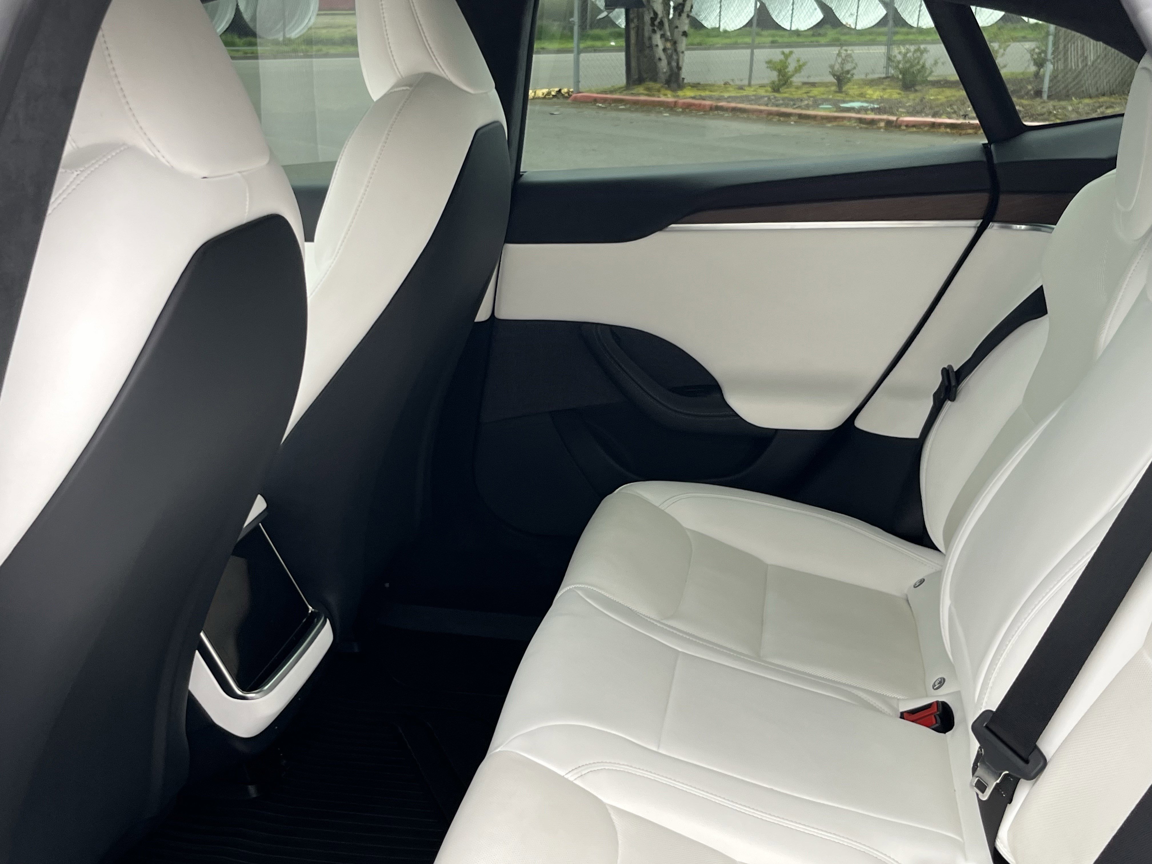 Used 2022 Tesla Model S image 13