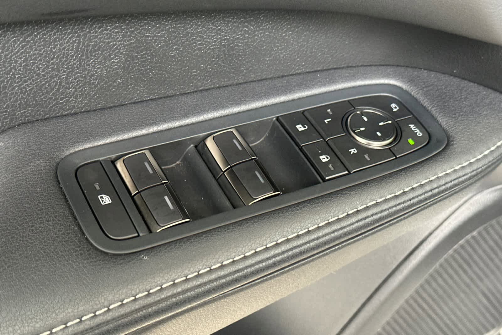 Used 2025 Lexus RX 350h w/ Convenience Package image 13