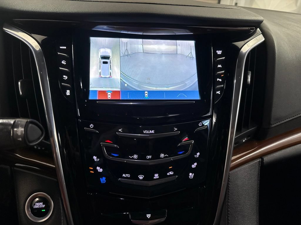 Used 2018 Cadillac Escalade ESV Luxury RWD image 36