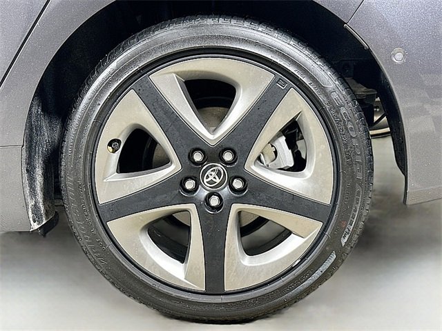 Used 2021 Toyota Prius Limited image 30