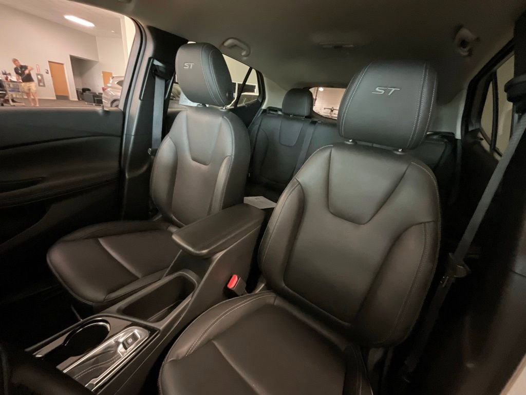 Used 2024 Buick Encore GX Sport Touring FWD image 11