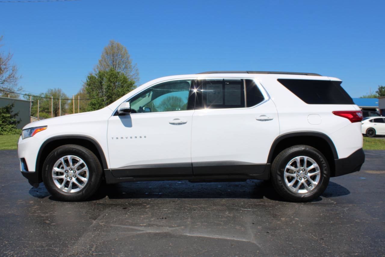 Used 2020 Chevrolet Traverse LT w/ Driver Confidence II Package AWD/4WD image 13