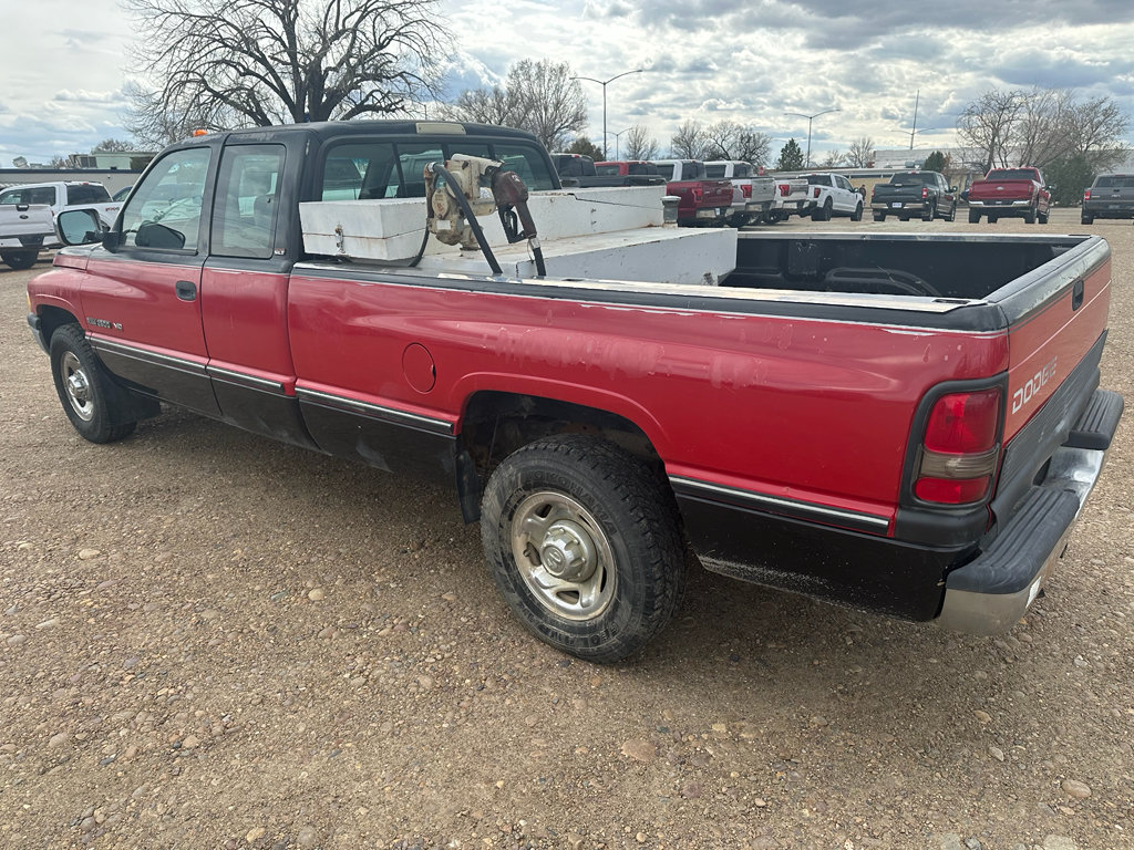 Used 1996 Dodge Ram 2500 Truck 2WD Club Cab image 2