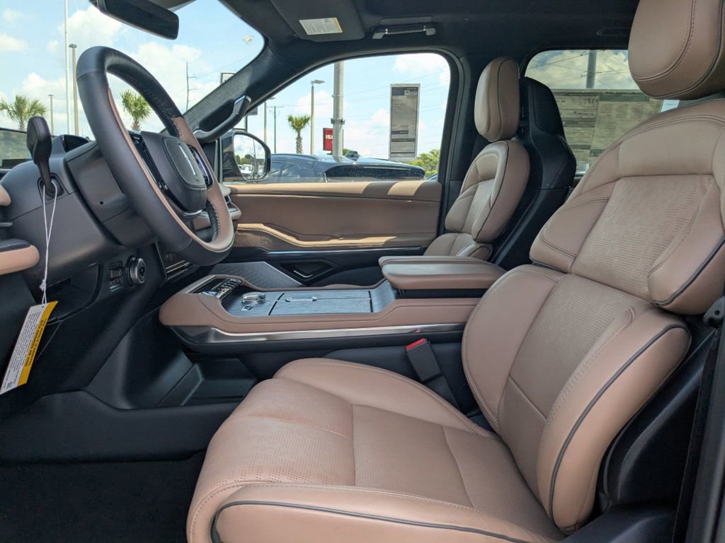New 2026 Lincoln Navigator Black Label AWD/4WD image 14