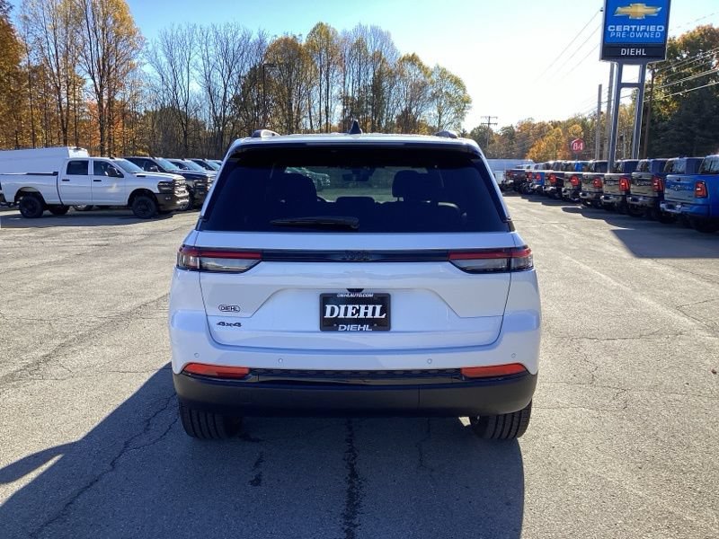 New 2025 Jeep Grand Cherokee 4WD image 6