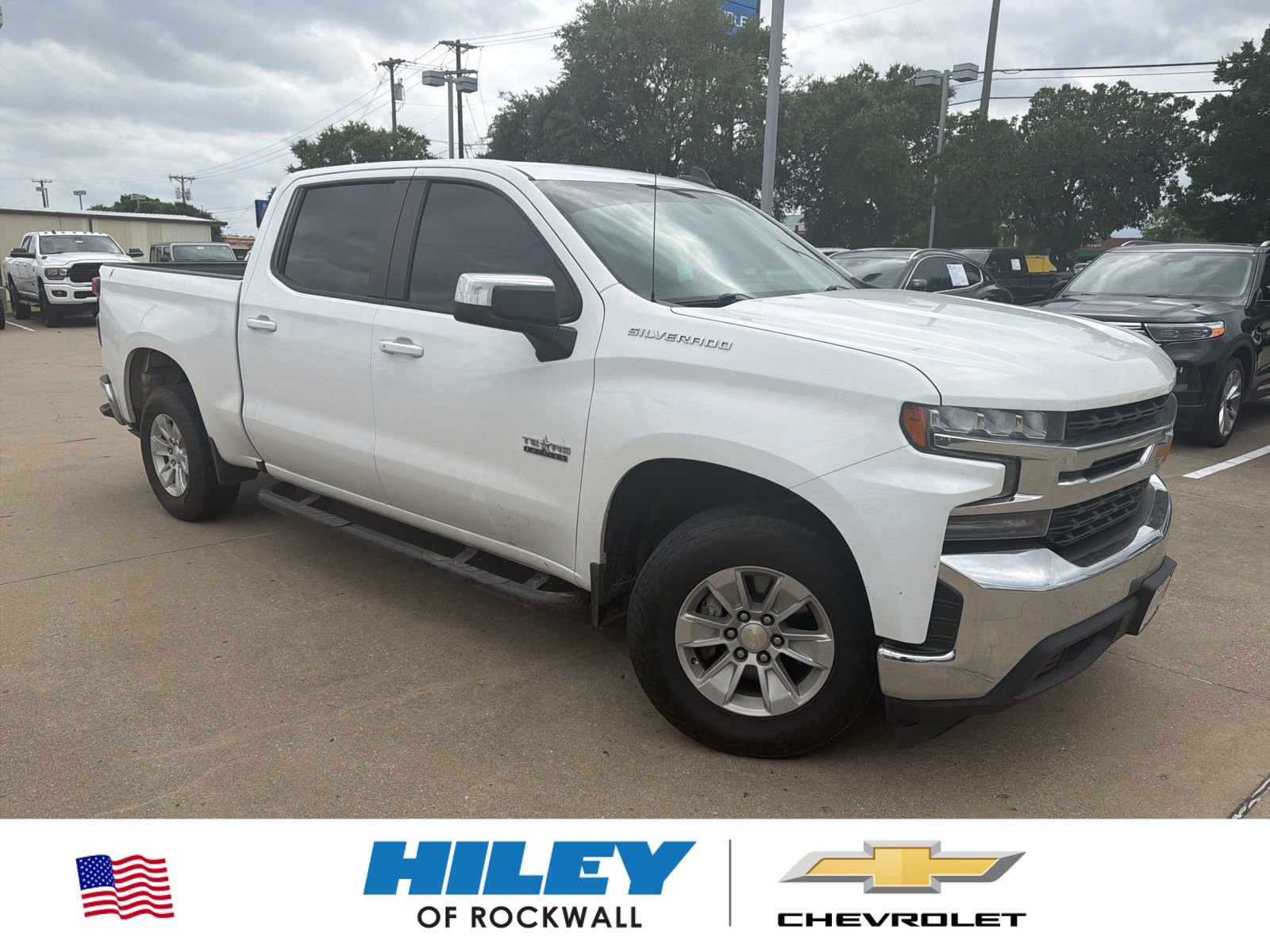 Used 2020 Chevrolet Silverado 1500 LT w/ Texas Edition RWD image 1