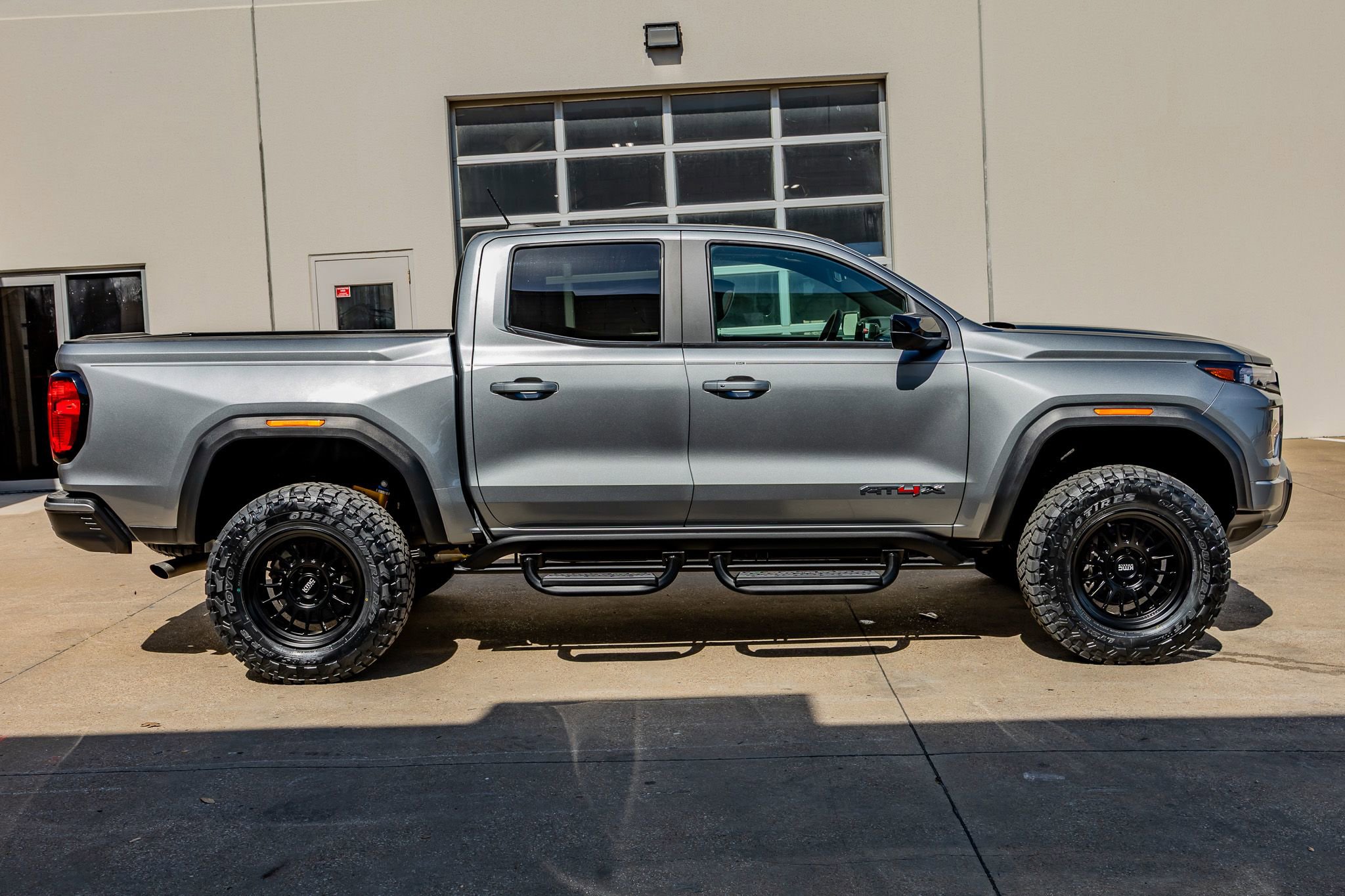 Used 2024 GMC Canyon AT4X image 11