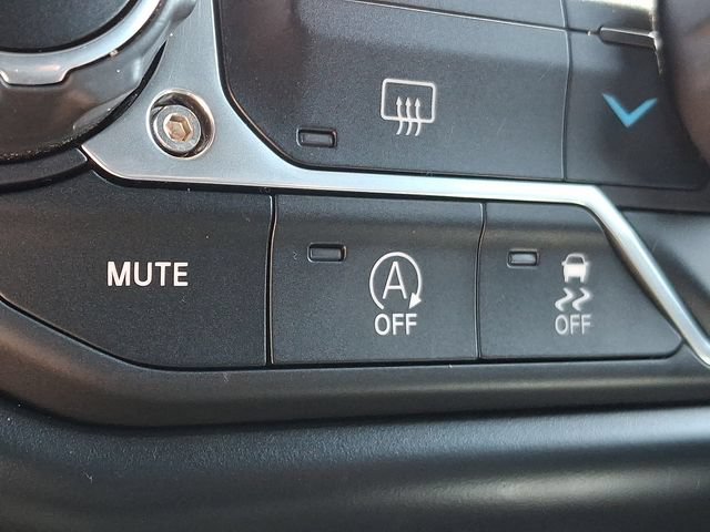 Used 2021 Jeep Wrangler Unlimited Sahara AWD/4WD image 24