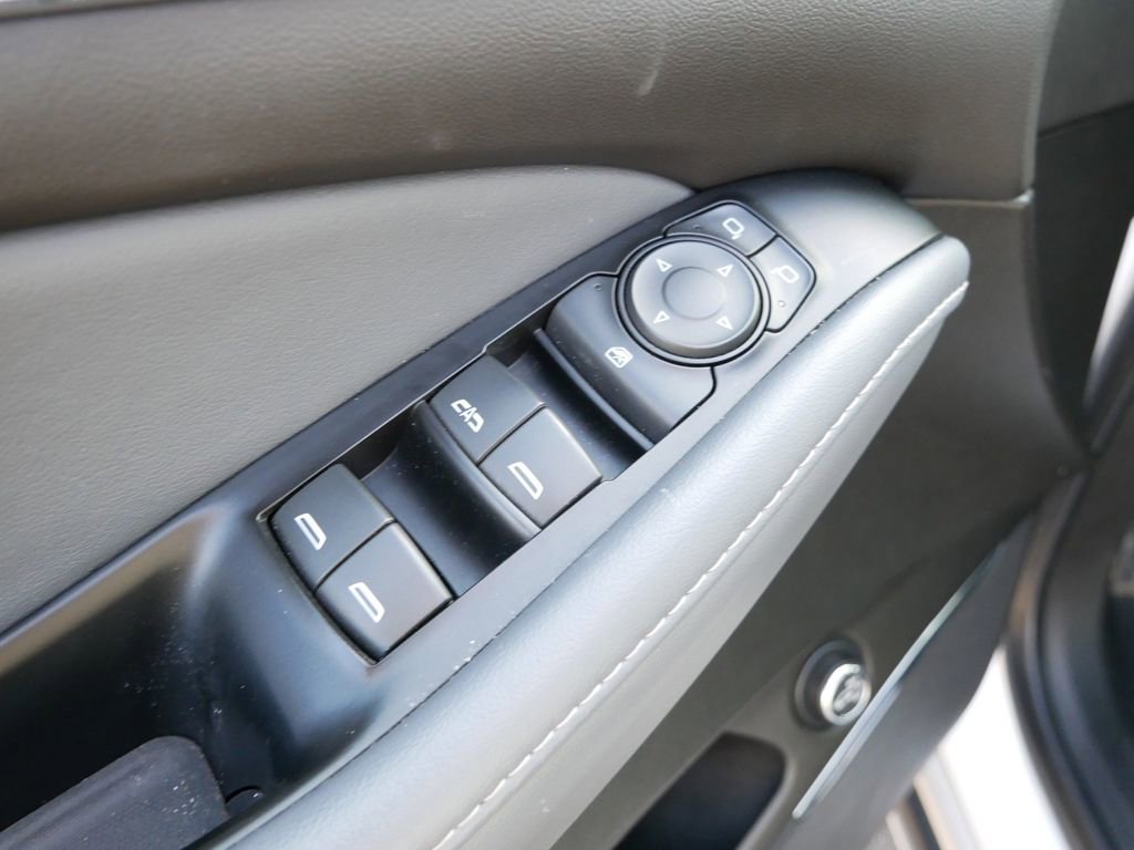 Used 2023 Buick Enclave Essence AWD/4WD image 21