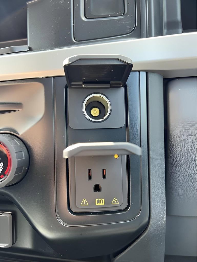 Used 2025 Ford F450 XLT image 24