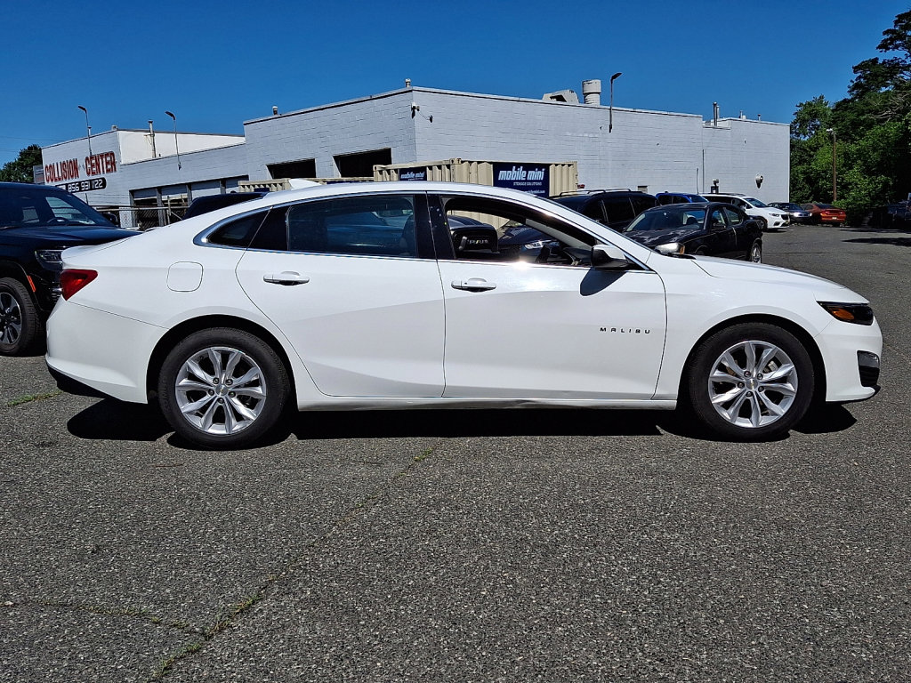 Used 2023 Chevrolet Malibu LT FWD image 2