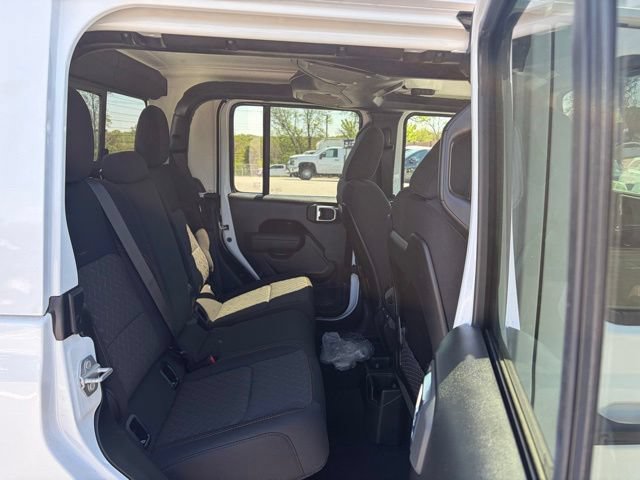 New 2026 Jeep Gladiator Mojave w/ Safety Group AWD/4WD image 30