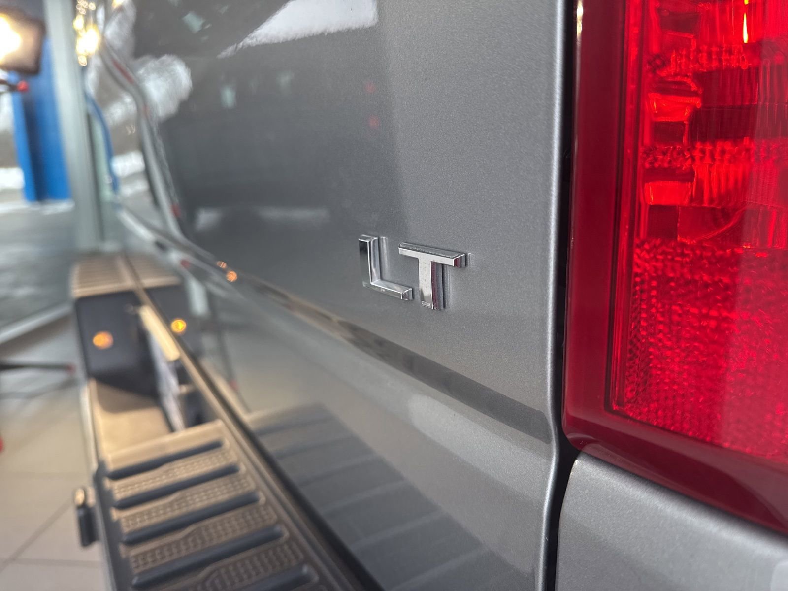 Used 2025 Chevrolet Silverado 1500 LT image 13