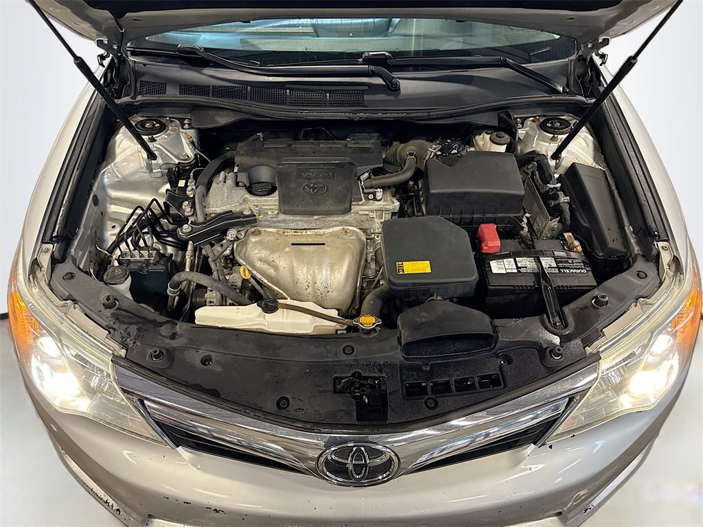 Used 2013 Toyota Camry LE image 28