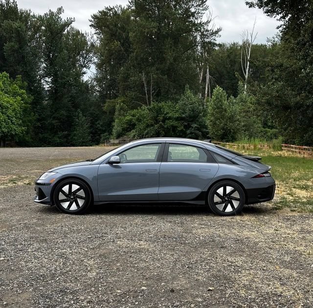 Certified 2025 Hyundai Ioniq 6 SE RWD image 7