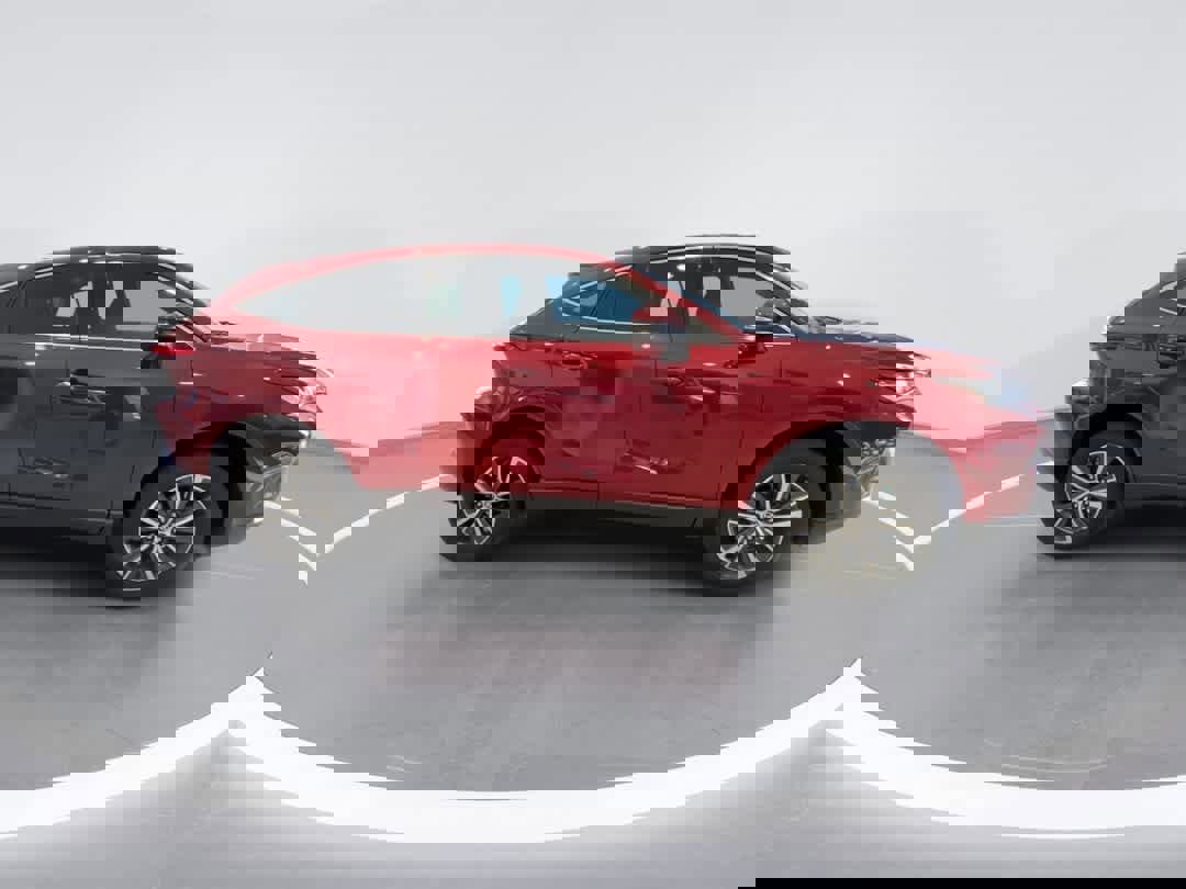 Used 2023 Toyota Venza LE image 9