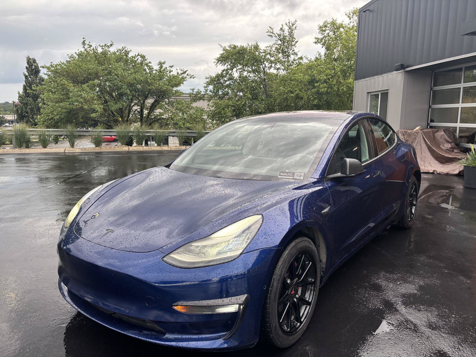 Used 2019 Tesla Model 3 Standard Range Plus RWD image 5