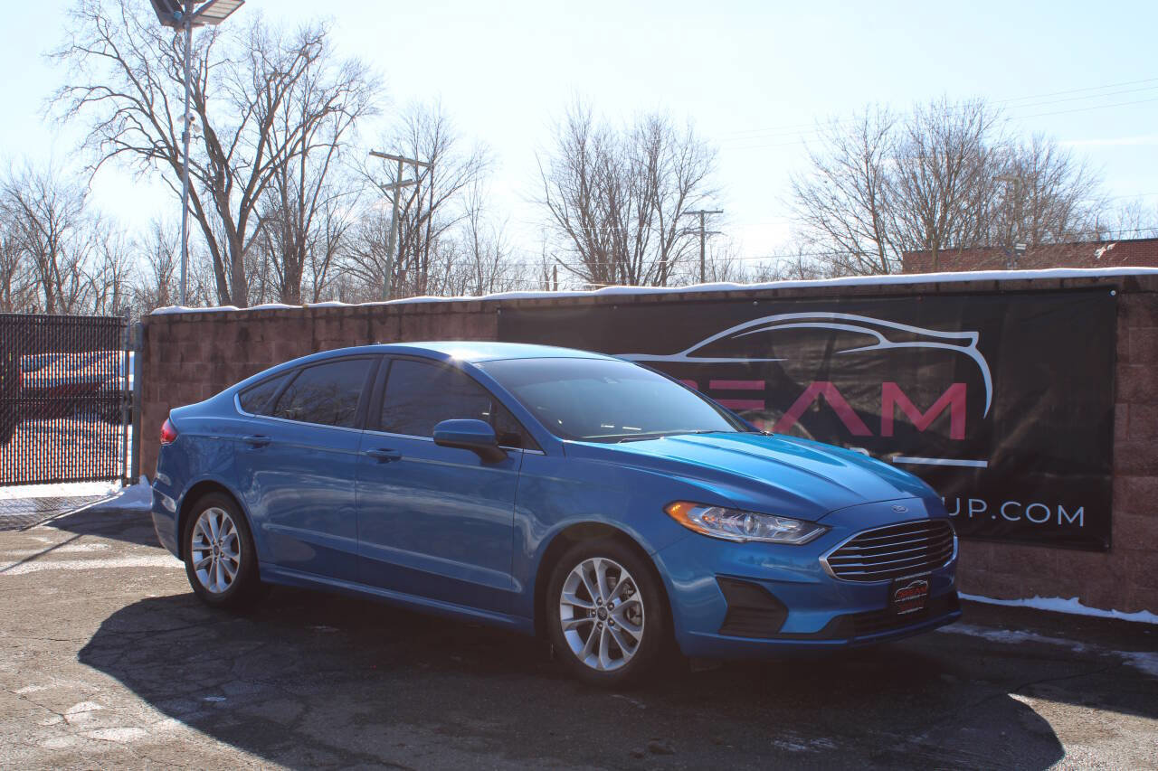 Used 2019 Ford Fusion SE image 4