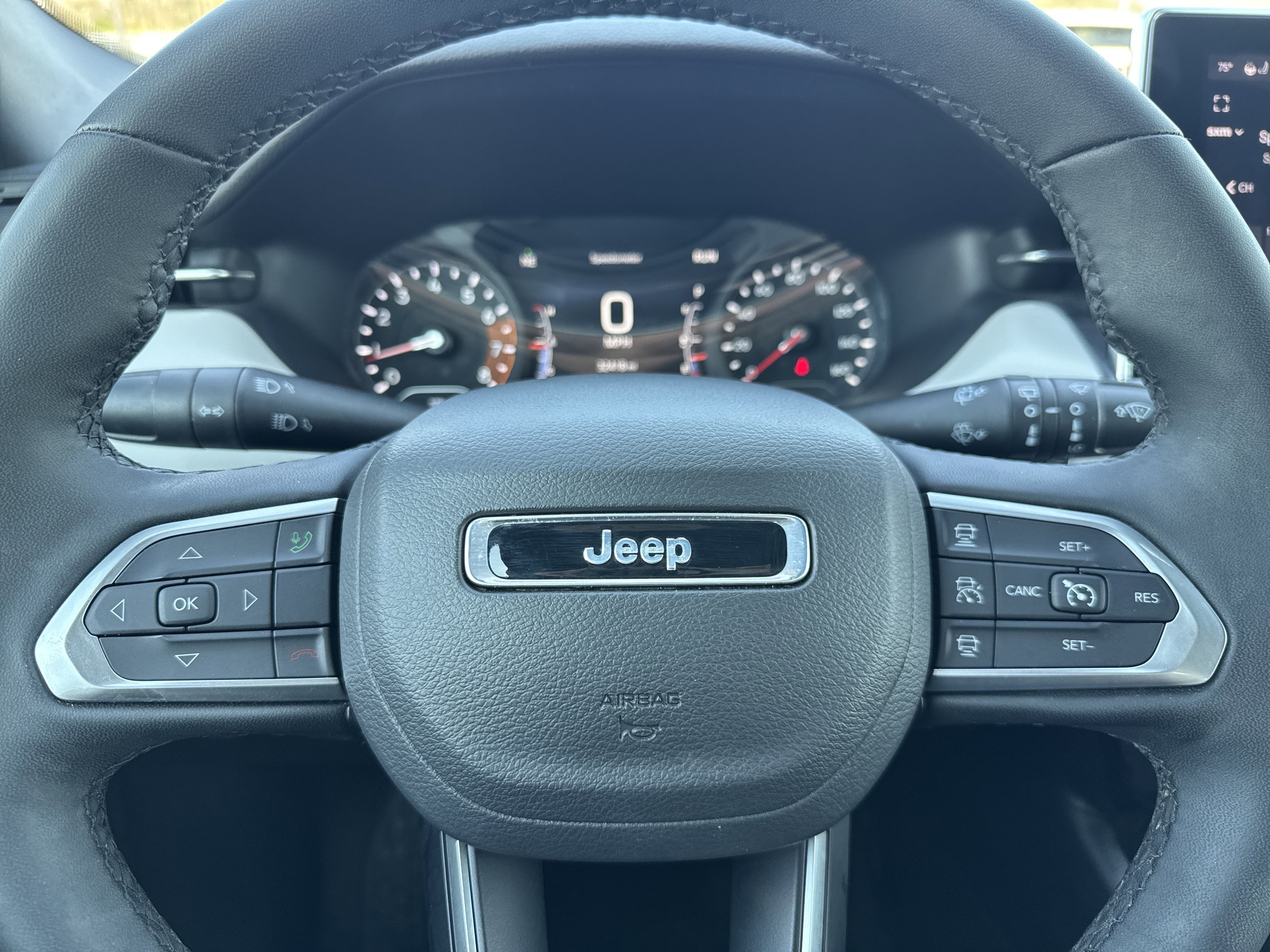 Used 2025 Jeep Compass Limited image 10