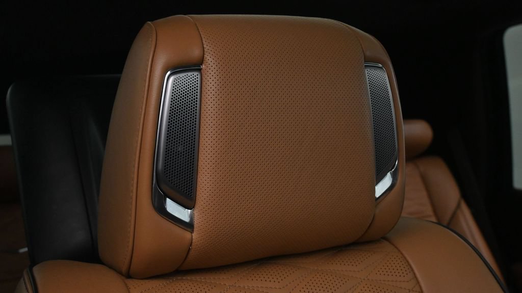 Certified 2024 Cadillac Escalade Premium Luxury w/ Performance Package AWD/4WD image 18