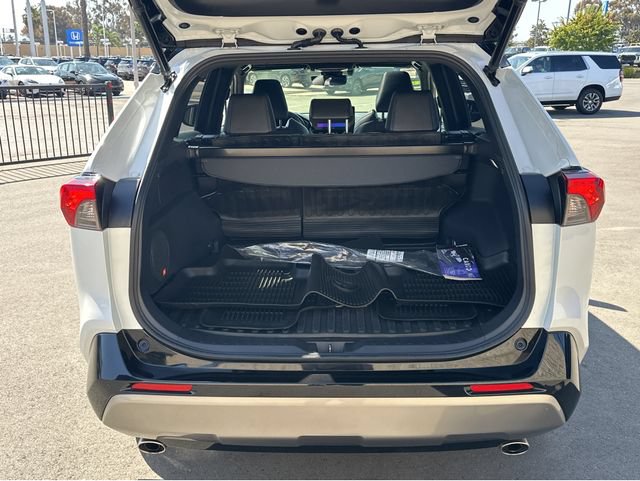 Used 2023 Toyota RAV4 XSE AWD/4WD image 19