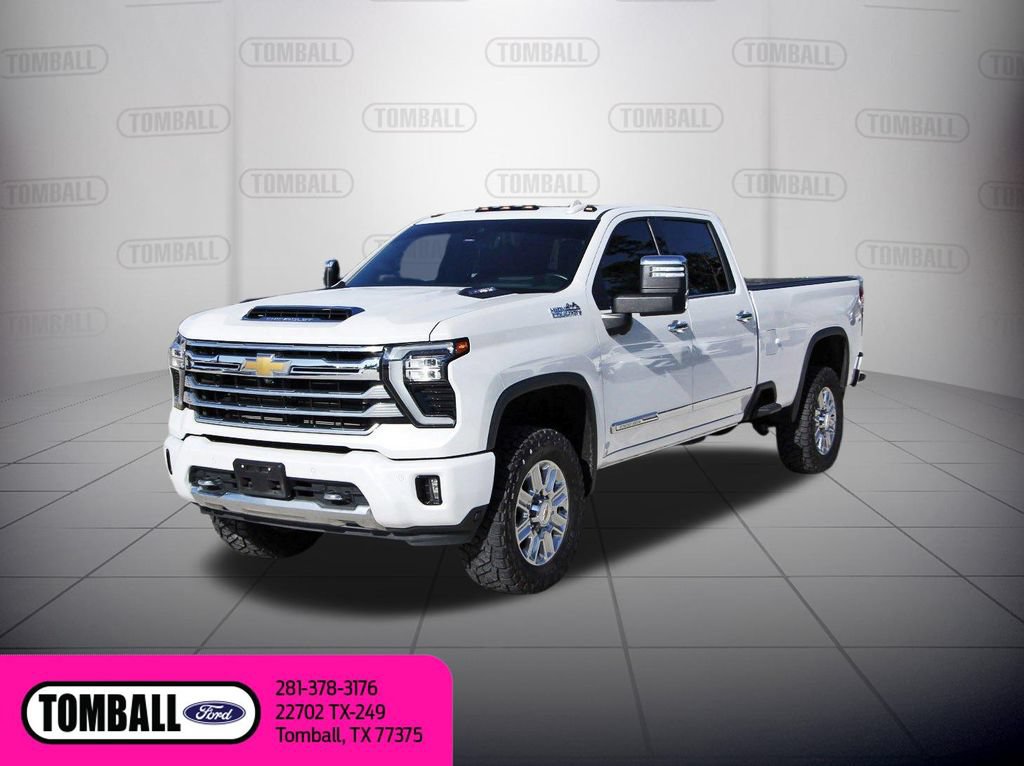 Used 2024 Chevrolet Silverado 2500 High Country w/ Technology Package AWD/4WD image 3