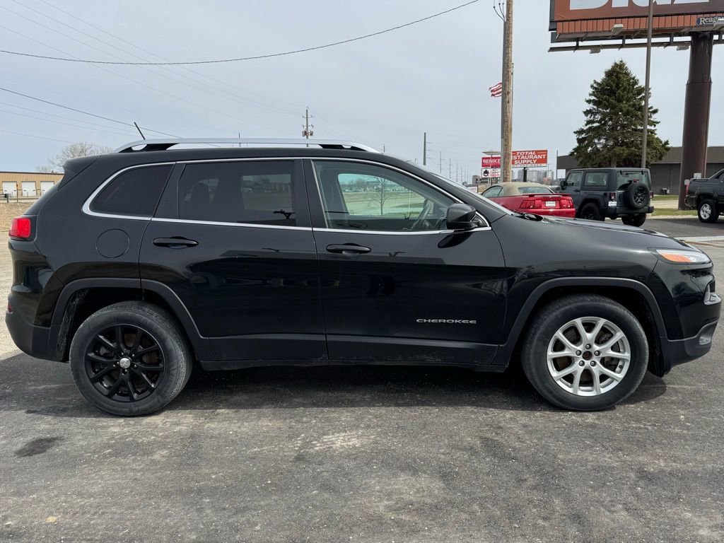 Used 2015 Jeep Cherokee Latitude w/ Cold Weather Group image 35
