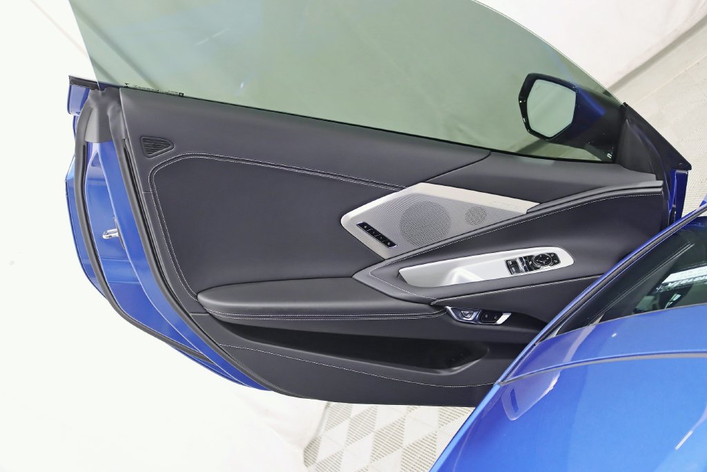 Used 2020 Chevrolet Corvette Stingray Preferred Cpe w/ 2LT Preferred Equipment Group RWD image 32