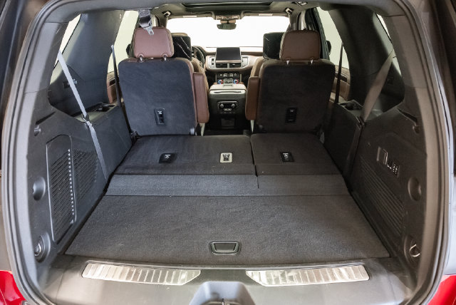 Used 2024 Chevrolet Tahoe High Country w/ Advanced Technology Package AWD/4WD image 38